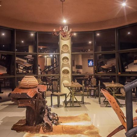 African Home Hotel Gaborone Buitenkant foto