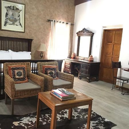 African Home Hotel Gaborone Buitenkant foto