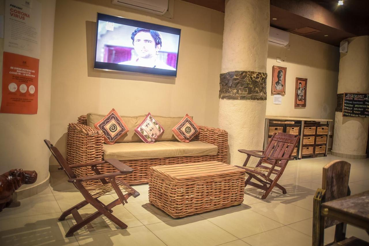 African Home Hotel Gaborone Buitenkant foto