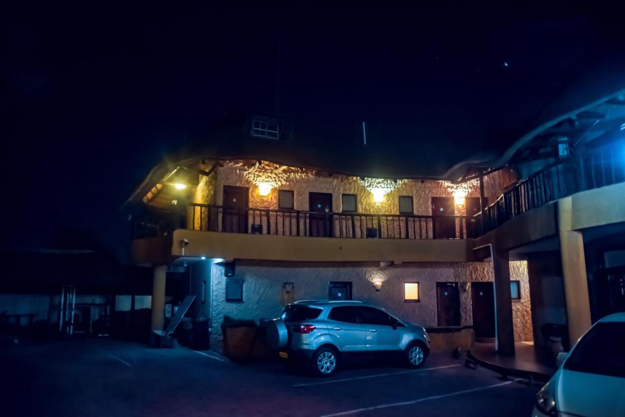 African Home Hotel Gaborone Buitenkant foto