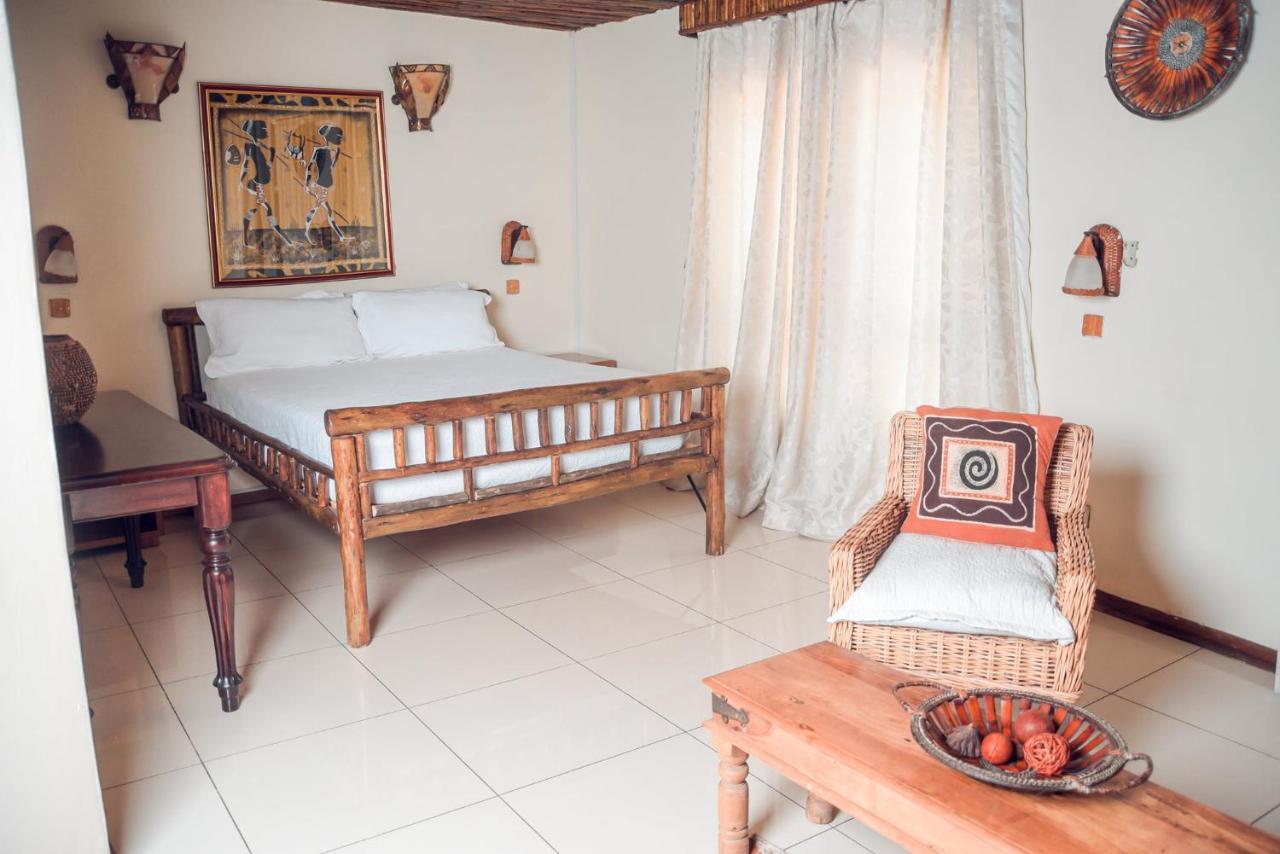 African Home Hotel Gaborone Buitenkant foto