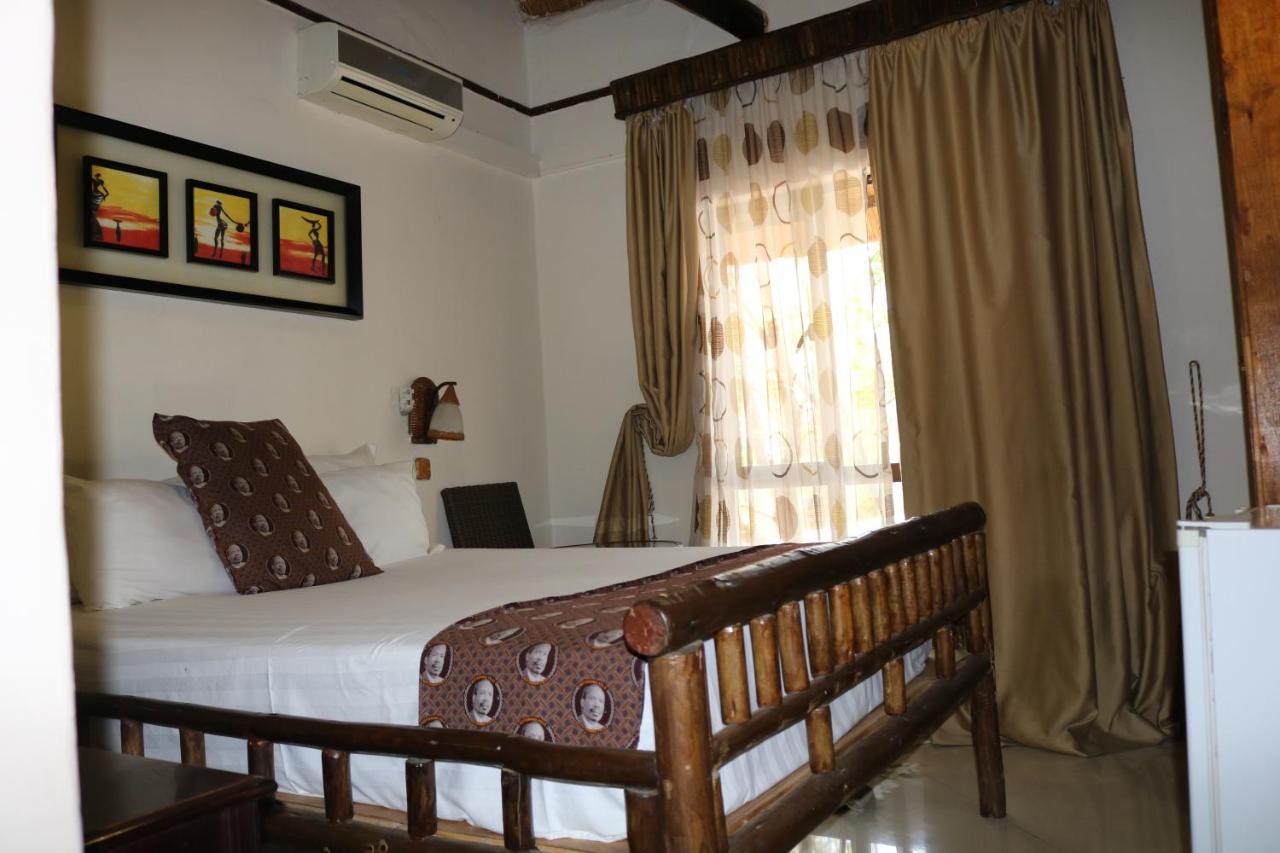 African Home Hotel Gaborone Buitenkant foto