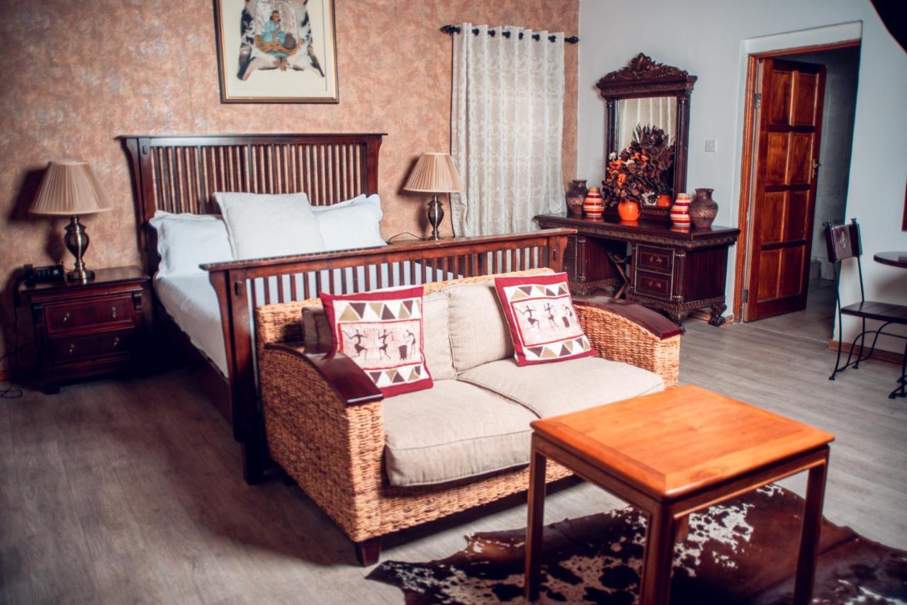 African Home Hotel Gaborone Buitenkant foto