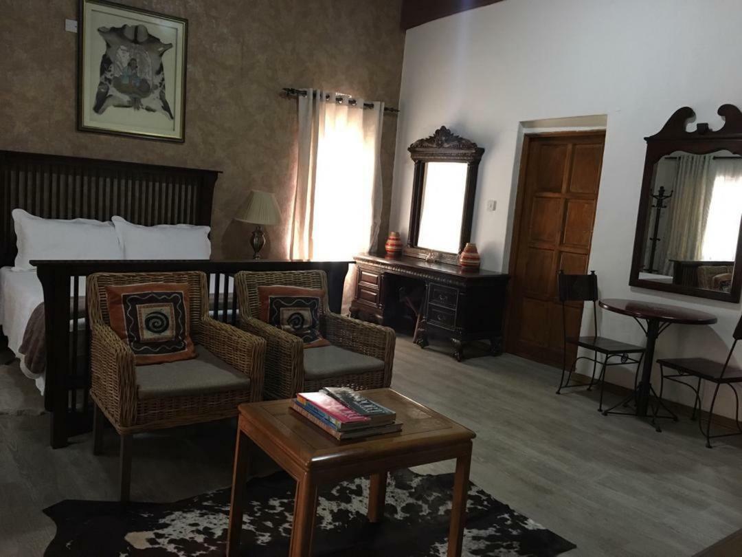 African Home Hotel Gaborone Buitenkant foto